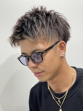 ジゼル(gisele) (戸澤)スパイキーショート