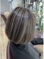 リィリ バイ ロダット 横浜(rili by LODAT) バレイヤージュ×グレージュ【rili横浜】