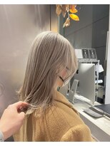 シェリ ヘアデザイン(CHERIE hair design) ●人気No.1スタイル ホワイトっぽいグレー