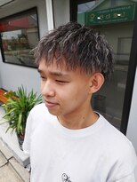 ガブ(GABU.)&nbsp;ツイストパーマ(ソフトフェード)(ホワイト系ハイライト)