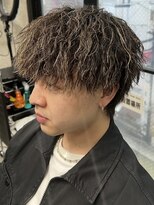 イーラ(era)&nbsp;ツイストスパイラルパーマメッシュウルフ襟足眉毛