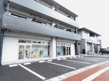 プレイス バイ ギフトグループ(Place  by gift group)の雰囲気（駐車場６台★女性でも止めやすい広さ。光の森ゆめタウン徒歩１分）