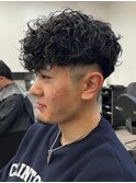 スペインカールスパイラルパーマツイストパーマフェード短髪