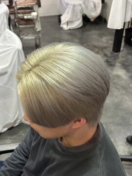 エクファ ヘア リゾート 大津 瀬田店(ex-fa hair resort) イメチェン/ホワイトブロンド/外ハネボブ/美髪/大津/瀬田