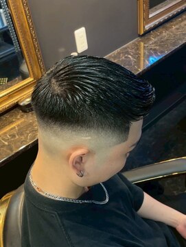 キングスマントーキョー 立川北口店(KINGSMAN TOKYO) アップバング / ツーブロック / スキンフェード 【立川】