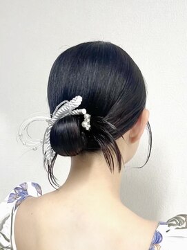 ヒュミ(hymy) 結婚式参列に♪/お呼ばれヘア/おとなっぽヘア/ゆるふあ/カチモリ