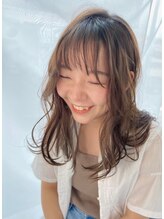 ◆うるおう低ダメージパーマ◆ 潤い補給しながら立体的な巻き髪をつくる。簡単スタイリングでつくる造形美