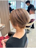 丸みシルエットの大人上品ショート