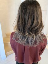 アトリエコパン(atelier copan)&nbsp;シルバーグレーとハイライトのローレイヤー