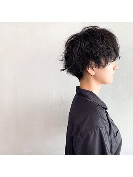 刈り上げショート 黒髪パーマ L タグ 92co のヘアカタログ ホットペッパービューティー