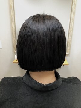 マロ(Maro) ぱつっとボブ