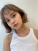 ローウェ 渋谷(Louwe)&nbsp;切りっぱなし小顔ロングボブカーキベージュ[渋谷/渋谷駅]