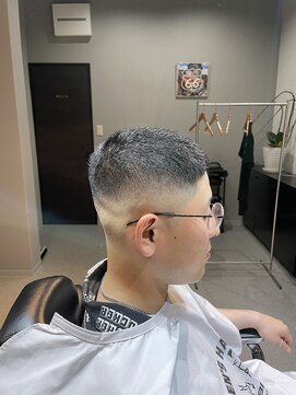 ニーキュウヨン バーバーズストア(294 BARBER's Store) バズカット