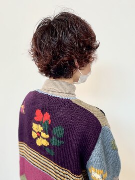 ヴィーダ(vida) 【vida まりな】春パーマ　くるくるパーマ カシスカラー