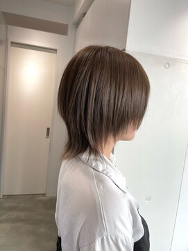 ユーフォリア 新宿通り(Euphoria) 大人可愛いウルフレイヤー☆セミディ20代30代40代☆シアーカラー