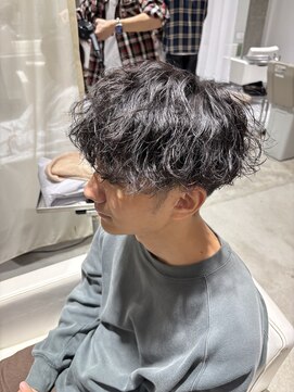 ミリ(milli Produce by ITAKURA) 波巻きツイストスパイラルパーマ