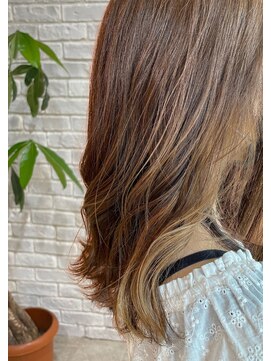 スペックホルダー(Spec Holder) 大人可愛い20代30代インナーカラーブラウンベージュカラー