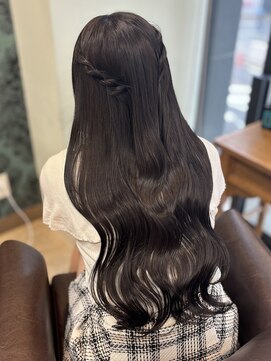 アクシス ナゴヤ(AXIS NAGOYA) 【なつミ】透明感 girly style