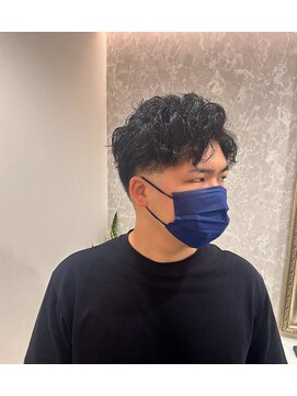 エムツー(mtm) ヘアスタイル☆オンオフ使い分けできるメンズパーマ