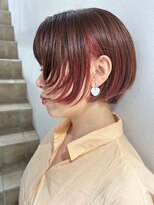 バズ(BUZZ) レイヤーマッシュショートとインナーカラー★秋山