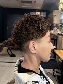 マノハル(MANOHARU) ツーブロック×無造作スパイラルパーマ