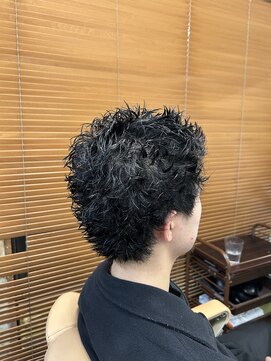 オアゾバーバー(OAZO BARBER) パンク好きのためのパーマ