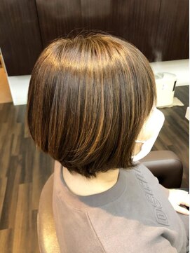 エノモト(ENOMOTO) 立体感ハイライト×カーキベージュミニマルボブマロンベージュ