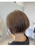 フワッとレイヤーショーボブ