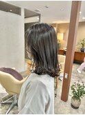 グレージュ×レイヤースタイル