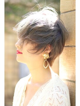 アース 菊名店(HAIR&MAKE EARTH) ブリーチホワイトシルバー