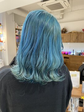 ネイロ 錦糸町(NeiRo) 水色カラーマッドブルーブリーチ2回派手髪くびれヘア