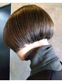 エディ(HEDI) 一度は挑戦してみたいミニボブ、おしゃれに服が着こなせます。