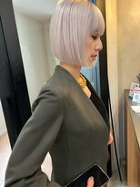 エイチ(H)&nbsp;ホワイトカラー