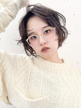 ビーチ(BEACH) 癖毛風ゆるパーマショートボブアッシュベージュ