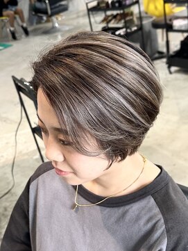 ラック(LUCK) グレージュハイライト/船橋/くすみベージュ/細めハイライト