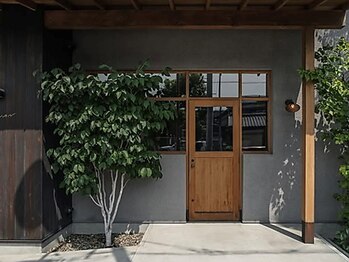 トワン(TOWAN)の写真/日常を忘れてゆったり出来る、こだわりのインテリアの店内★上質なプライベート空間で至福のひと時を。