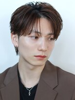 フェザーパーマセンターパートニュアンスパーマ韓国マッシュ黒髪