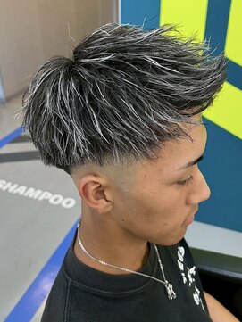 ダズルヘアラッシュ(DAZZLE hair RUSH) 名古屋ホワイトメッシュスパイキーショートジェットモヒカン30代