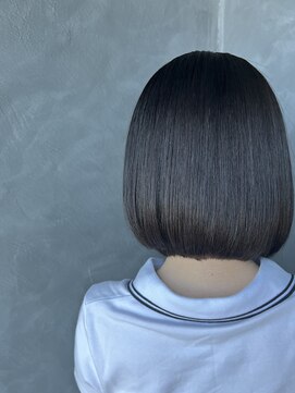 ラ カルモ(LA CALMO) ボブスタイル