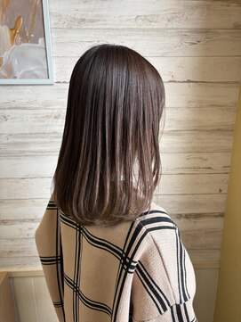 エム インターナショナル 白岡 キュート(EMU international CUTE) 好印象ストレートミディ