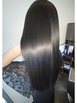 アールサロンプラスキャスパ 自由が丘(Rrsalon+CASPA) カラーミネコラでダメージ軽減&高濃度水素カラーで綺麗な色味に