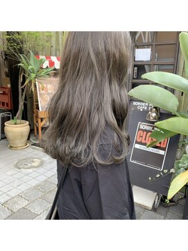 ミント(mint) ピスタチオグレージュ/オリーブグレージュ/オリーブ/赤み除去