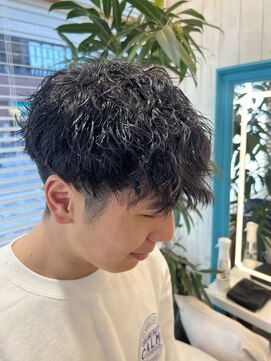 フィッティ 横須賀中央店(fiti) ツイストスパイラル 波巻きmix 束感カット