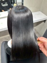 スタイリングを楽に♪ボリュームダウンにも最適な《美髪矯正》