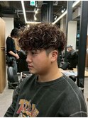 スペインカール ハイライトカラー　メンズカット　メンズパーマ