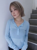 ルーム(Loom.)&nbsp;ケアブリーチ ハイトーンボブ レイヤーボブ 流しバング