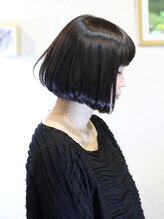 シヴァ(SIVA) シンプルゆるやか前下がりボブスタイル