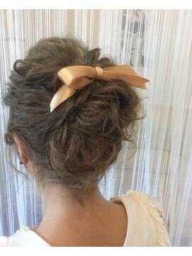 ヘアーアンドビューティー ルーツ(hair&beauty #roots) シンプルシニヨン