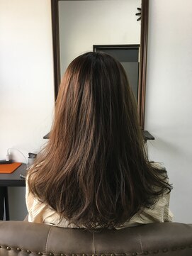 フォルビチーナ(FORBICINA) ナチュラルセミロング