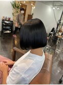 大人可愛い20代30代40代小顔ワンサイドショートボブ丸み前下がり